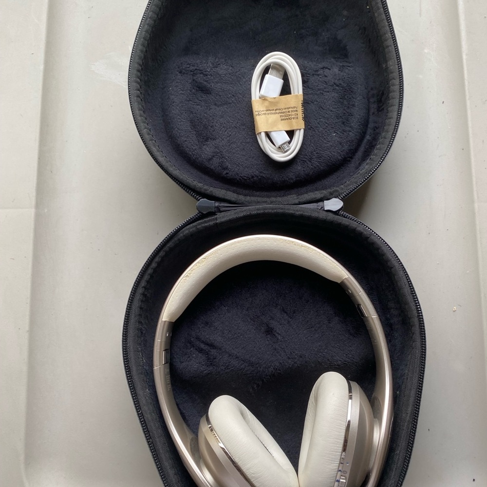 Samsung Level On Pro Wireless Headphones OE-PN920